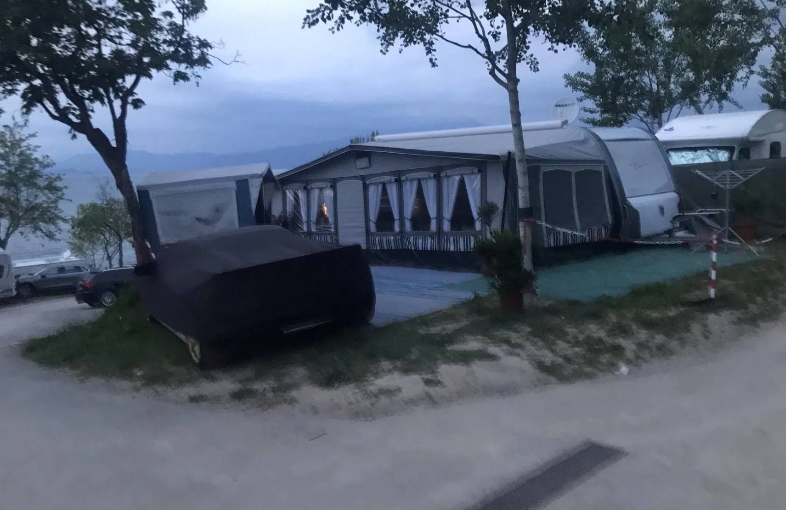 lamborghini-huracan-op-camping-gardameer
